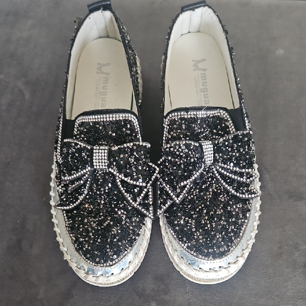 Muguan Embellished Black Slip-On Loafers with Bow...Womens 6.5...no box